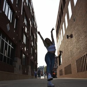 Meet your Posher, Makenzie